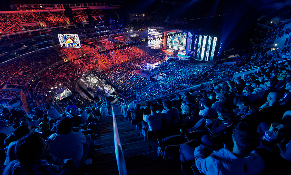 2024 LPL 年度纪录片《看见即相信》 Top Esports 片段：大龙背后的故事