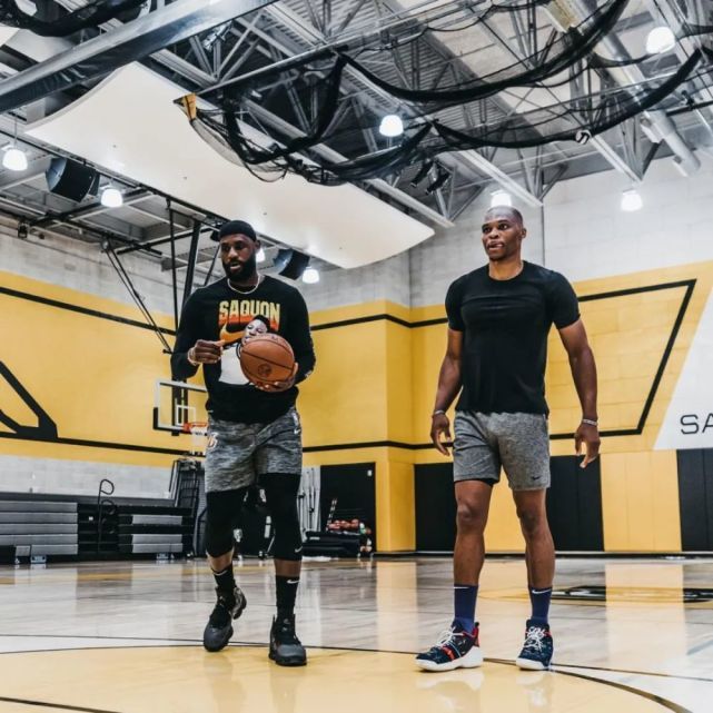 工资翻倍加独栋别墅配女仆，被欧洲豪门重金砸晕的NBA天才——约什-柴尔德里斯