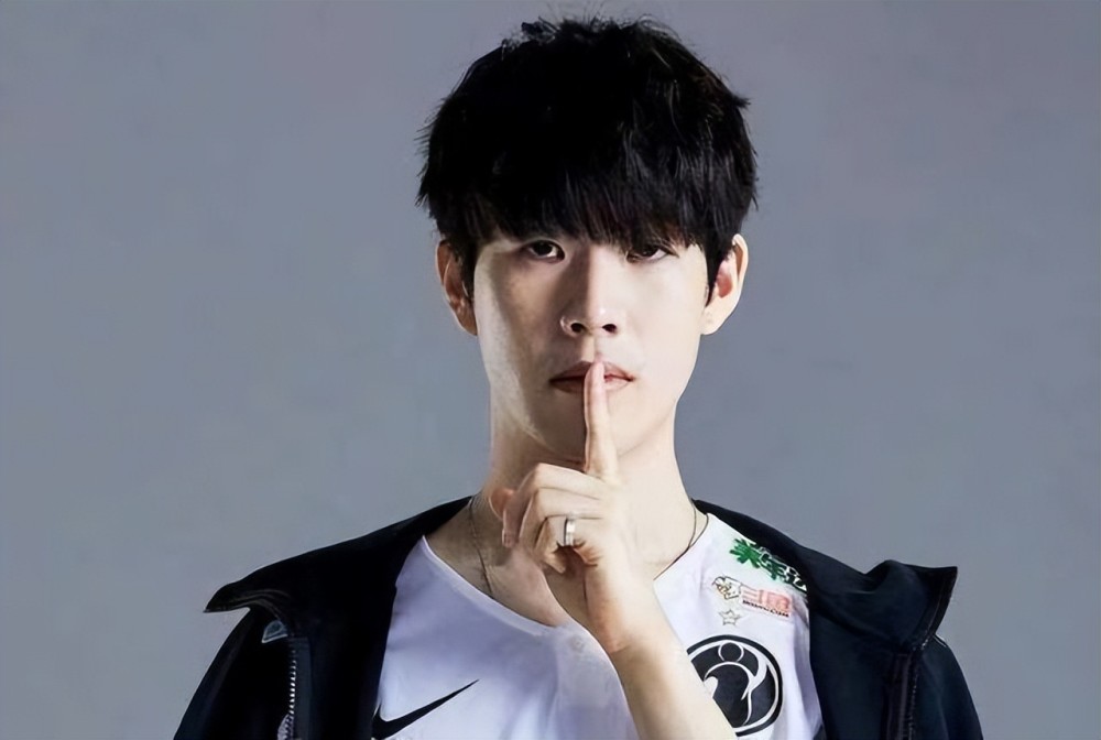 BC.Game与s1mple晋级2025年RED BULL GIBAWY JOURNEY季后赛